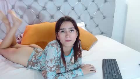 Luisa Castro online show from 02/13/25, 05:01