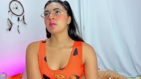 Snapshot of melodymoore_ chatting on 05/15/26, 10:39 Melody online show from 05/15/26, 10:39