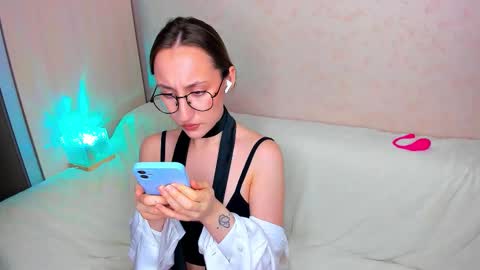 Kaylie online show from 11/20/25, 06:29