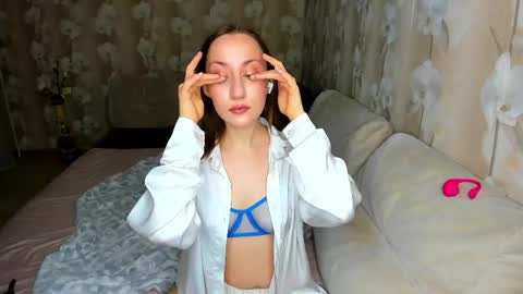 Kaylie online show from 04/23/26, 01:40