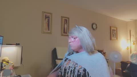 Snapshot of melodyredux_62 chatting on 09/22/25, 01:46 Melody online show from 09/22/25, 01:46