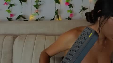 Melody Winx online show from 10/07/25, 02:20