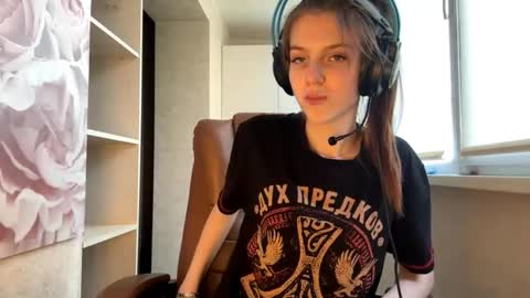 Hi Im Aria 18 years old online show from 10/01/25, 02:12
