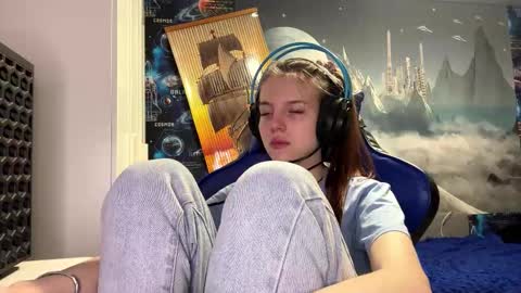 Hi Im Aria 18 years old online show from 01/09/26, 01:47