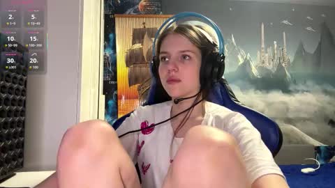 Hi Im Aria 18 years old online show from 02/17/26, 05:52