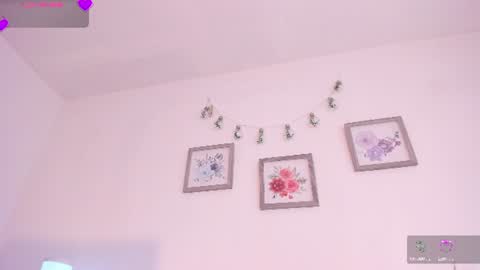 Snapshot of mely_rosee chatting on 07/21/26, 12:40 online show from 07/21/26, 12:40