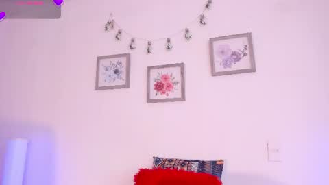 Snapshot of mely_rosee chatting on 07/29/26, 12:47 online show from 07/29/26, 12:47