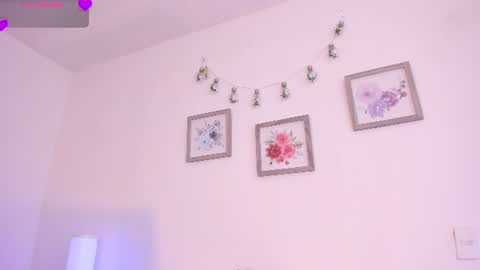 Snapshot of mely_rosee chatting on 07/30/26, 12:37 online show from 07/30/26, 12:37