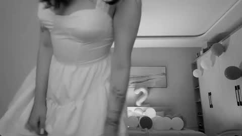 Snapshot of mencialo chatting on 05/15/26, 11:01 Mencialo online show from 05/15/26, 11:01