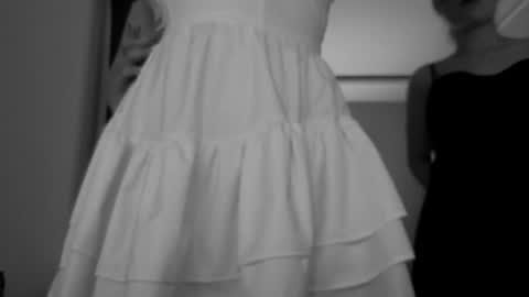 Snapshot of mencialo chatting on 05/15/26, 11:23 Mencialo online show from 05/15/26, 11:23