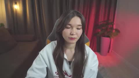 Snapshot of mentallymonika chatting on 02/19/26, 04:58 Mony online show from 02/19/26, 04:58