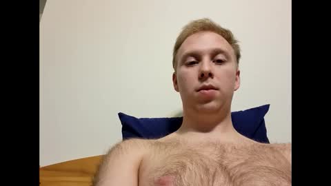 Snapshot of meow732 chatting on 10/23/25, 12:21 meow732 online show from 10/23/25, 12:21