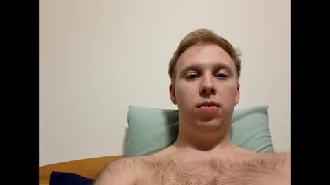 Snapshot of meow732 chatting on 11/06/25, 12:22 meow732 online show from 11/06/25, 12:22