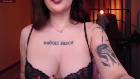 Amy Meow online show from 12/19/24, 06:34