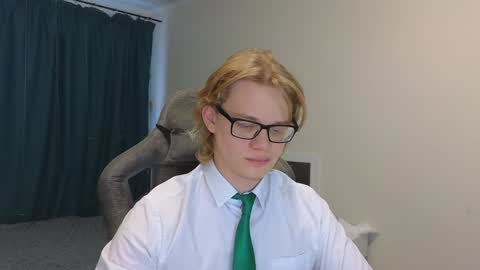 Mickey online show from 01/31/25, 04:47