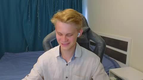 Mickey online show from 10/15/25, 01:00