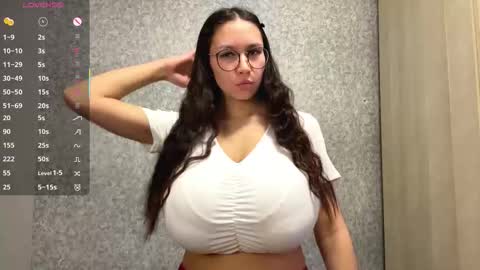 Snapshot of meowgirlye chatting on 02/07/26, 11:14 Mona online show from 02/07/26, 11:14