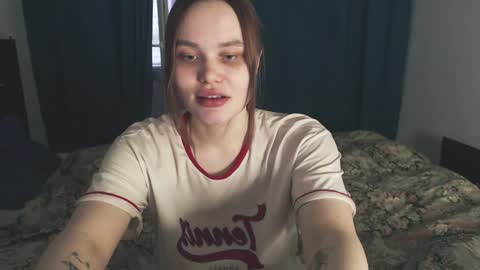 Snapshot of meowjey chatting on 12/21/24, 07:24 Jey online show from 12/21/24, 07:24