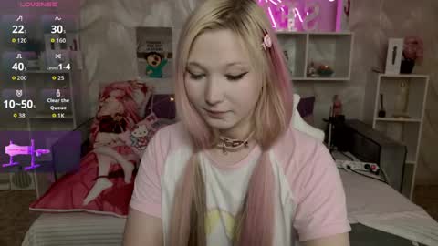 MeowkaKitty online show from 04/21/26, 02:37