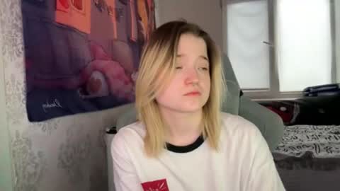 Snapshot of meowki4 chatting on 01/01/25, 06:26 meowme online show from 01/01/25, 06:26