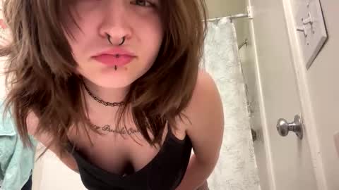 meowmeowkitti69 online show from 11/05/25, 08:42