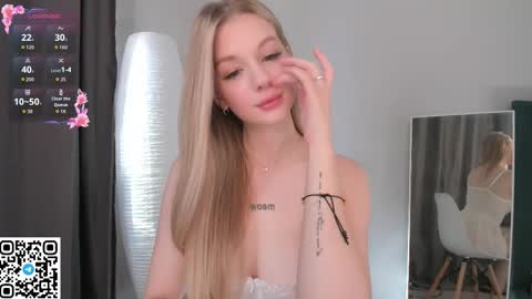 Snapshot of meowmonica chatting on 09/11/25, 07:08 Monica online show from 09/11/25, 07:08