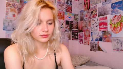 Lilu online show from 03/11/25, 08:41