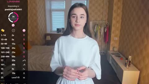 Julie online show from 11/17/25, 07:25