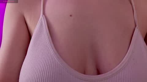 Mia online show from 02/09/26, 04:38