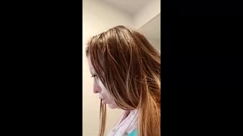 Snapshot of meowzers777 chatting on 12/15/25, 09:08 meowzers777 online show from 12/15/25, 09:08