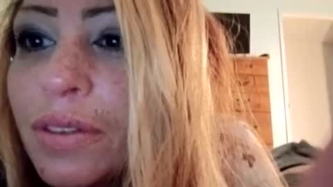 Snapshot of meowzers777 chatting on 03/29/26, 06:08 meowzers777 online show from 03/29/26, 06:08