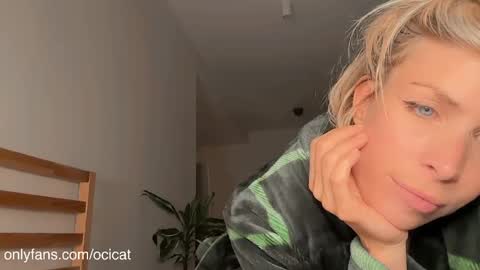 mer_kel online show from 04/28/26, 11:43