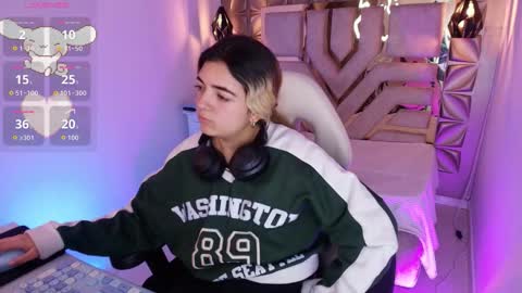 Snapshot of meraki_fraise chatting on 10/08/25, 07:00 online show from 10/08/25, 07:00