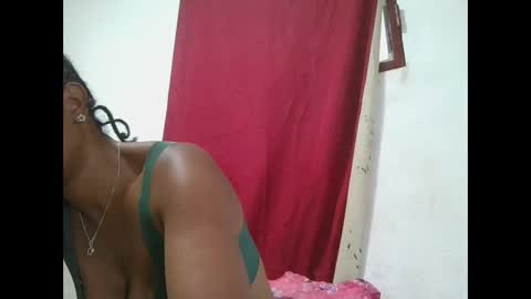 meraldaaaa online show from 10/01/25, 05:57
