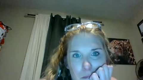 mercedeslace online show from 05/14/26, 07:15