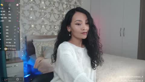 Snapshot of mercedesss_8 chatting on 12/11/24, 09:41 Next show on 03 Dec online show from 12/11/24, 09:41