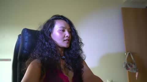 Snapshot of mercedesss_8 chatting on 06/18/26, 11:25 Next show on 03 Dec online show from 06/18/26, 11:25