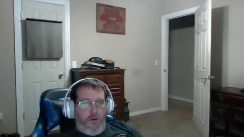 Snapshot of mercer1977 chatting on 05/14/26, 01:18 mercer1977 online show from 05/14/26, 01:18