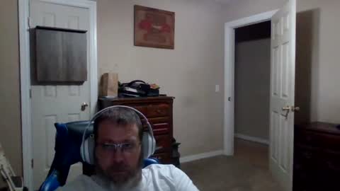 Snapshot of mercer1977 chatting on 06/11/26, 10:30 mercer1977 online show from 06/11/26, 10:30
