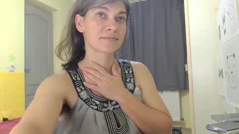 Miss Helena online show from 11/19/25, 04:18