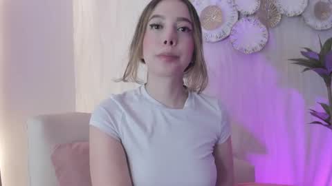 Snapshot of meredit_lane chatting on 06/11/26, 11:41 online show from 06/11/26, 11:41