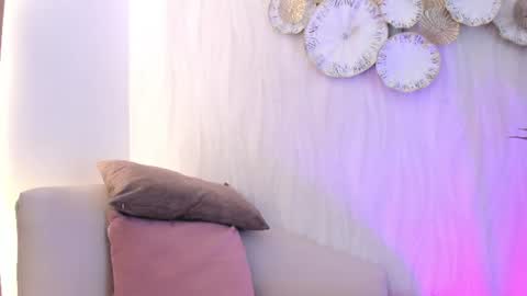 Snapshot of meredit_lane chatting on 07/14/26, 06:35 online show from 07/14/26, 06:35