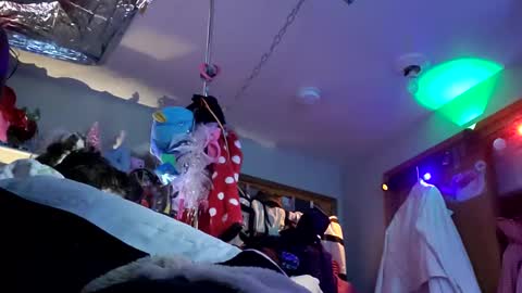 Snapshot of merelyalover chatting on 01/28/25, 04:08 gurlnips online show from 01/28/25, 04:08