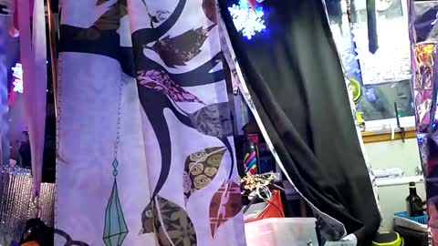 Snapshot of merelyalover chatting on 03/06/25, 09:58 gurlnips online show from 03/06/25, 09:58