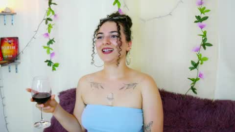 Merida Bell online show from 03/01/25, 07:19