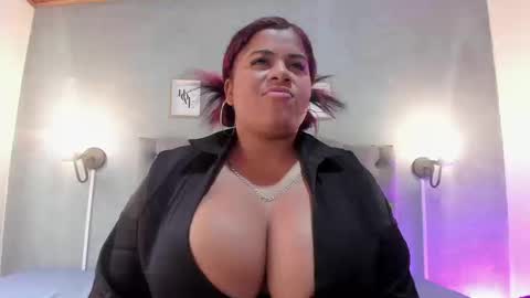 meridalane online show from 09/19/25, 03:02