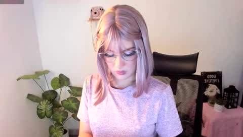 laura 3 i am independent model online show from 11/10/25, 02:43