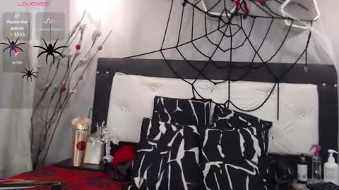 meriiiidaa online show from 10/24/25, 04:20