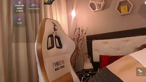 meriiiidaa online show from 11/12/25, 03:18