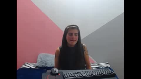 Snapshot of merily_duff chatting on 11/04/25, 07:13 MERILY online show from 11/04/25, 07:13